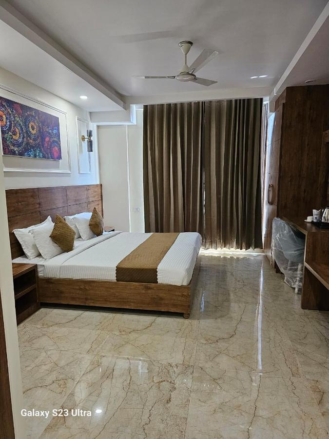 Hotel Nirvana Bliss, Behind Parmarth Niketan Ришикеш Экстерьер фото