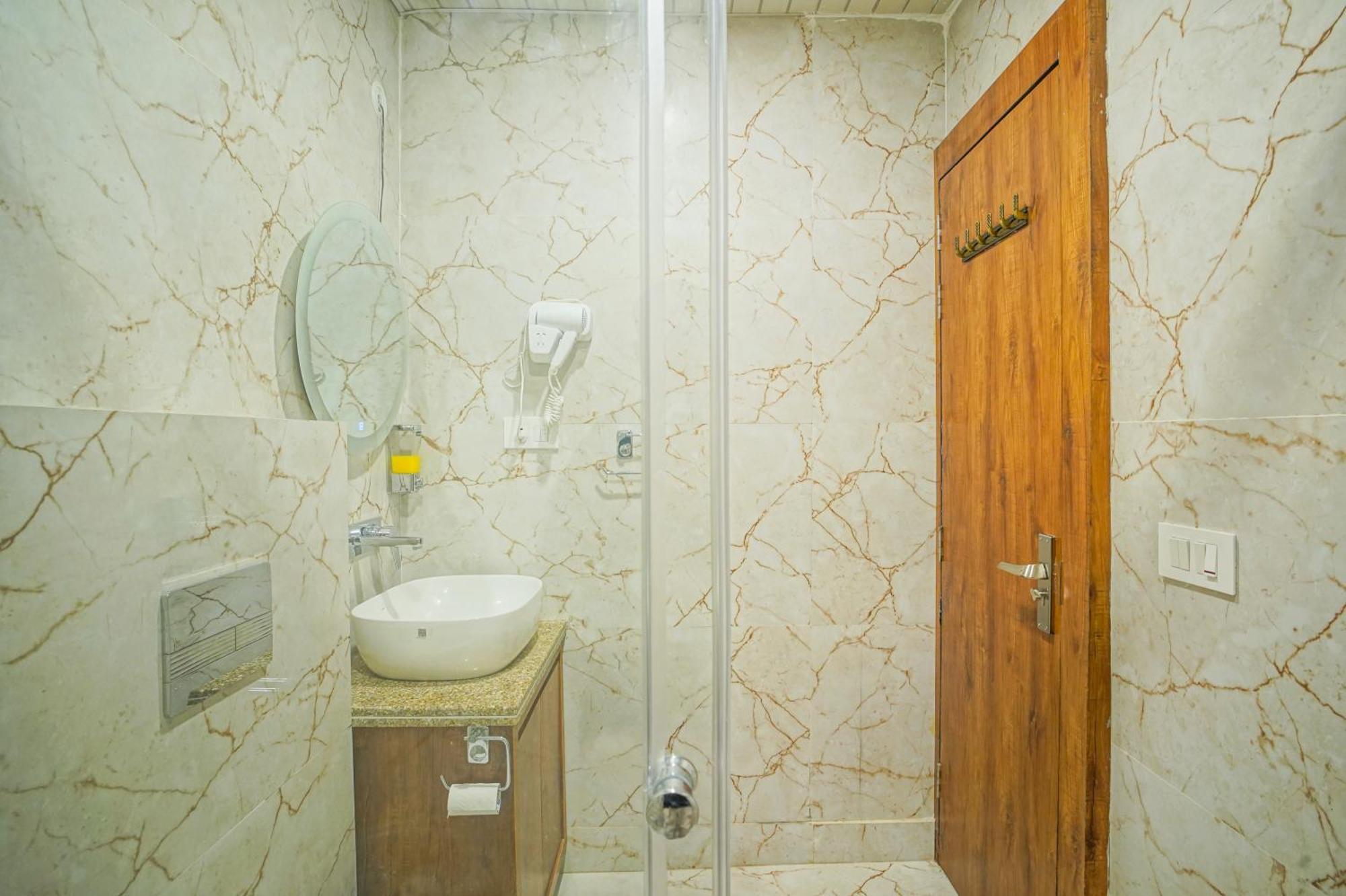 Hotel Nirvana Bliss, Behind Parmarth Niketan Ришикеш Экстерьер фото