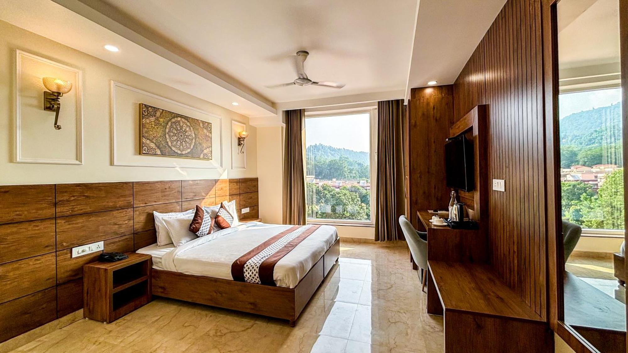 Hotel Nirvana Bliss, Behind Parmarth Niketan Ришикеш Экстерьер фото