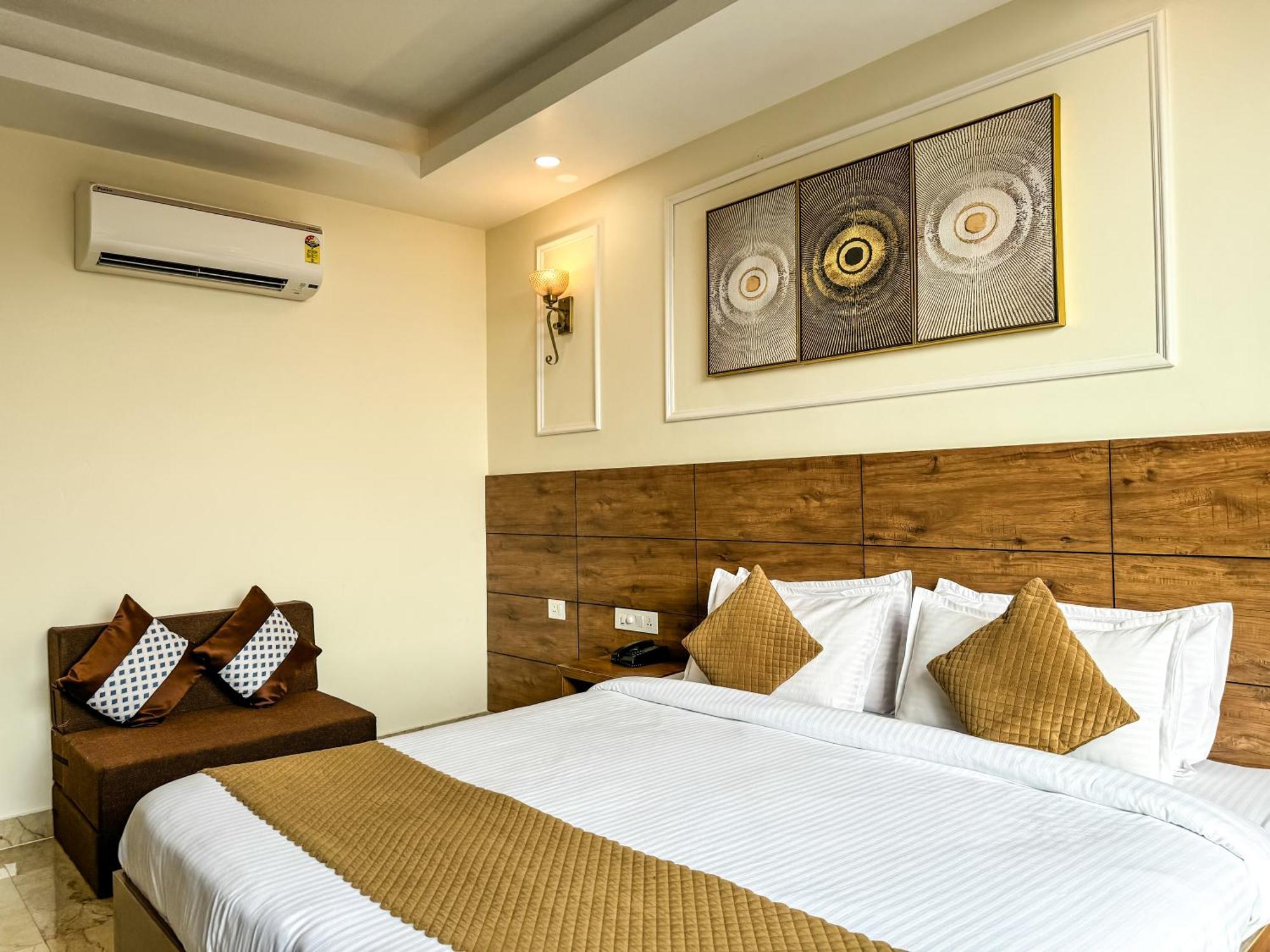 Hotel Nirvana Bliss, Behind Parmarth Niketan Ришикеш Экстерьер фото