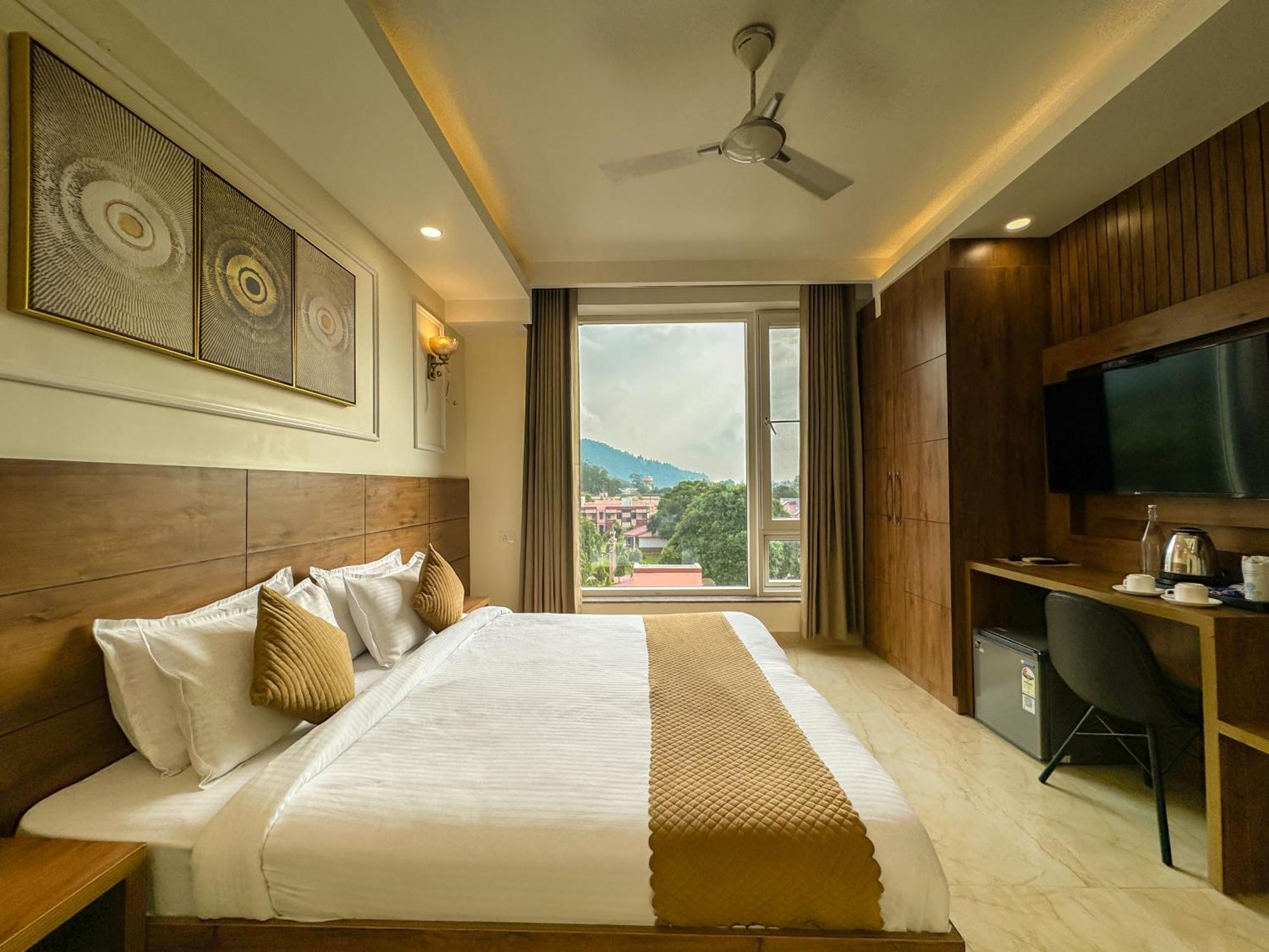 Hotel Nirvana Bliss, Behind Parmarth Niketan Ришикеш Экстерьер фото