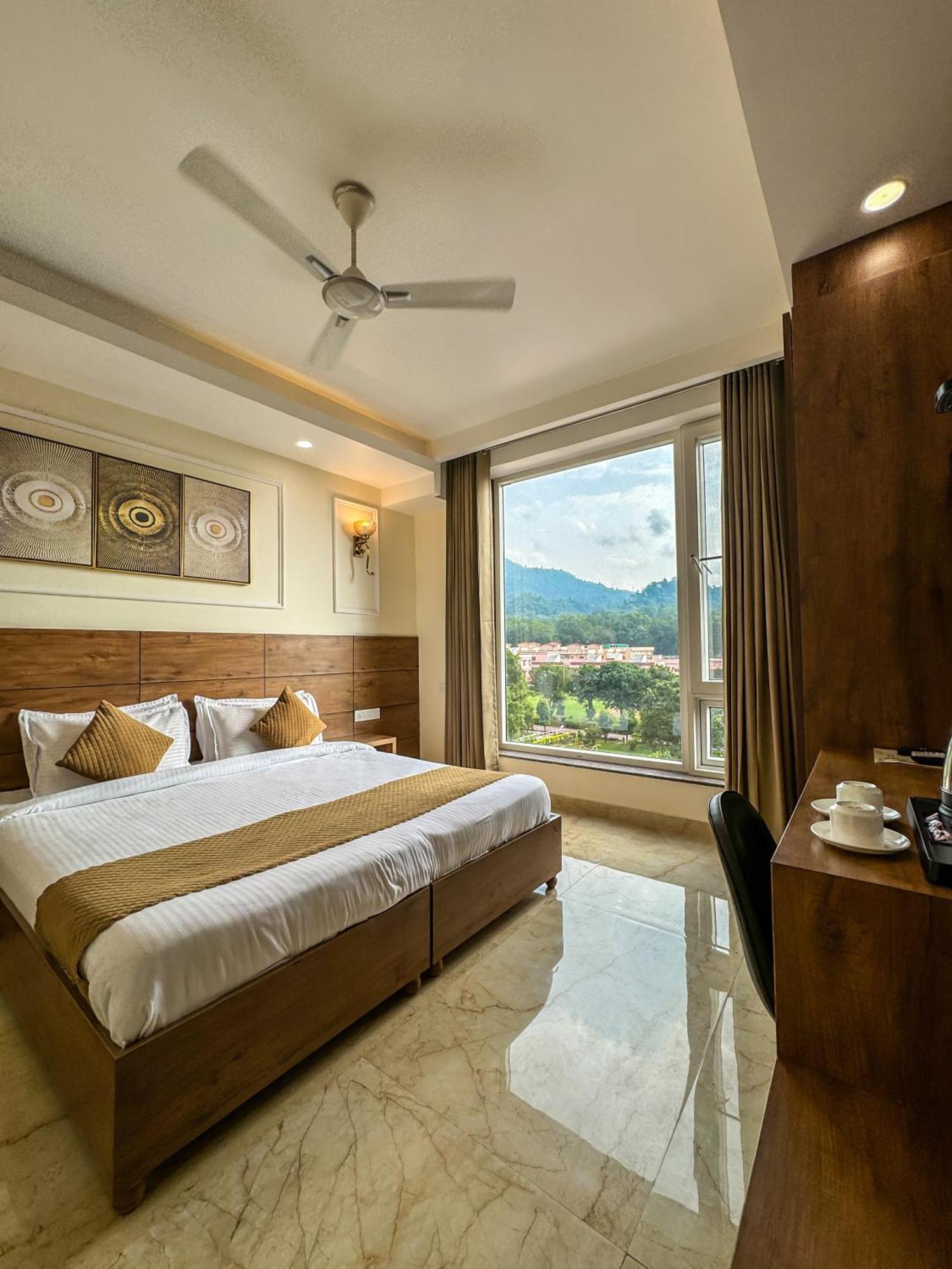 Hotel Nirvana Bliss, Behind Parmarth Niketan Ришикеш Экстерьер фото