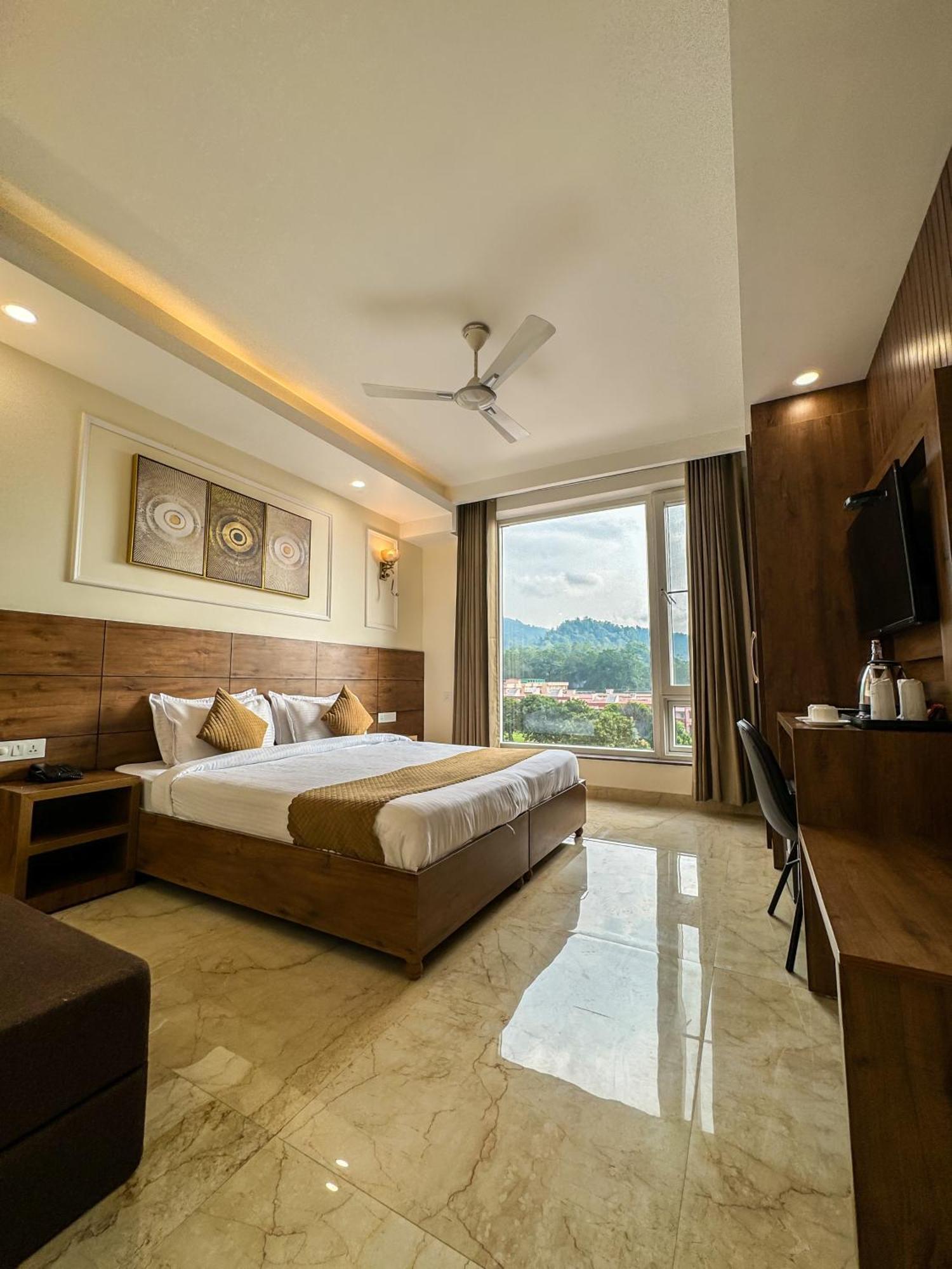 Hotel Nirvana Bliss, Behind Parmarth Niketan Ришикеш Экстерьер фото