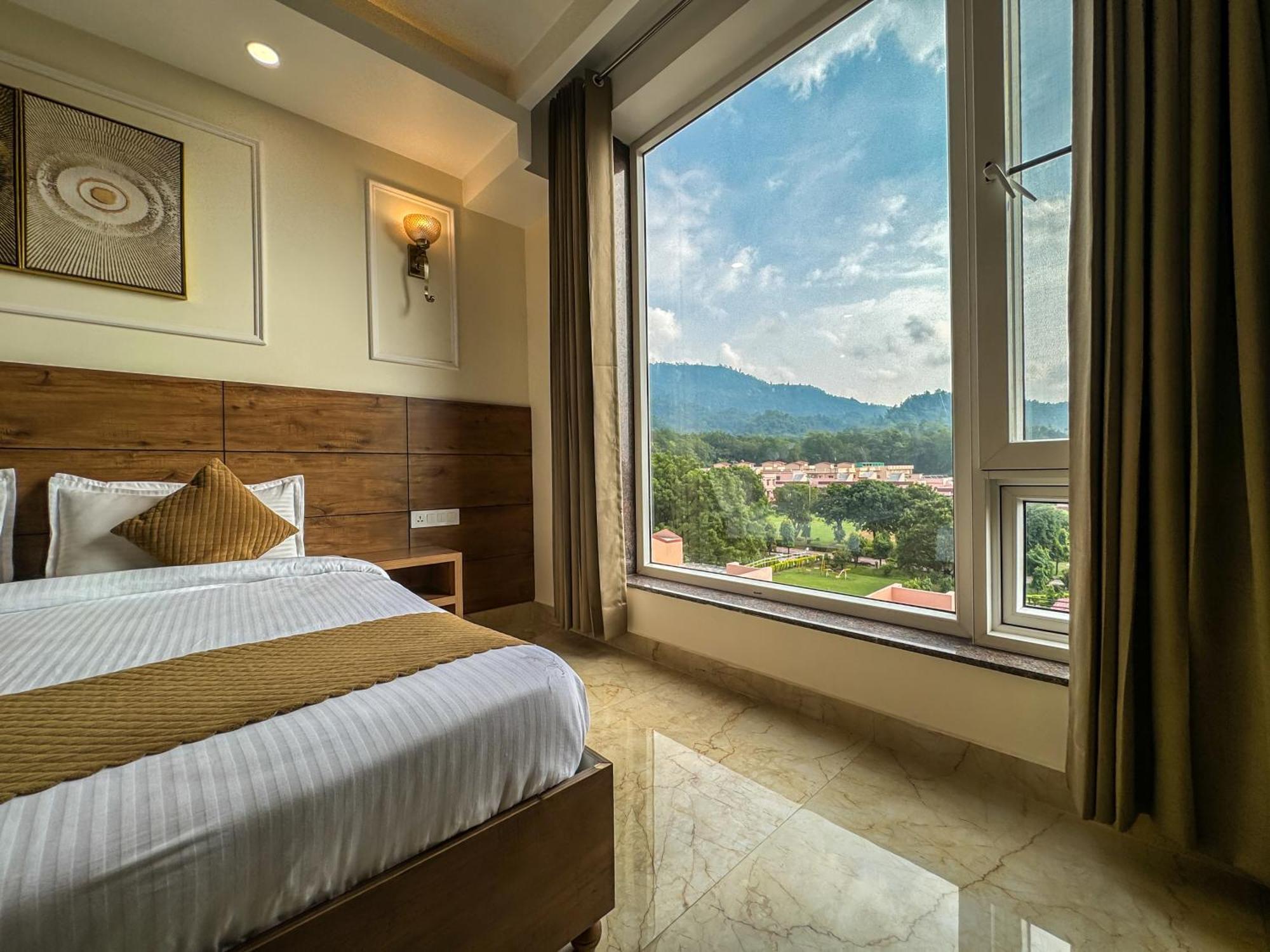 Hotel Nirvana Bliss, Behind Parmarth Niketan Ришикеш Экстерьер фото